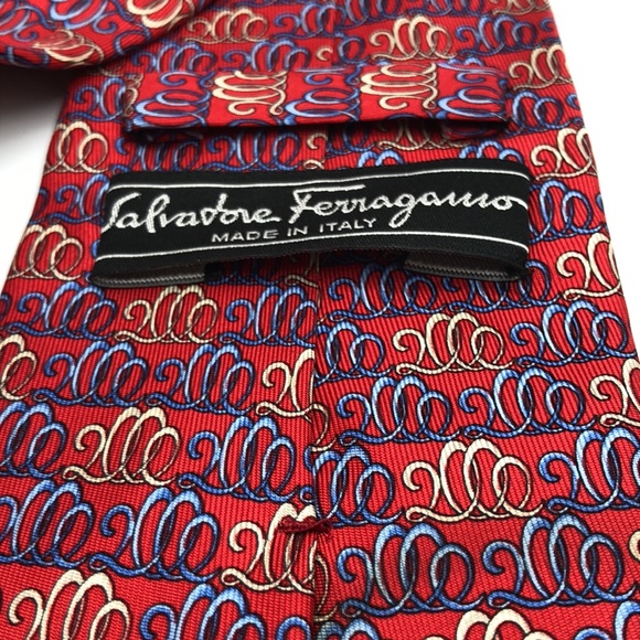 VTG Salvatore Ferragamo Silk Tie  2000 design pattern. Made in Italy - Picture 4 of 9